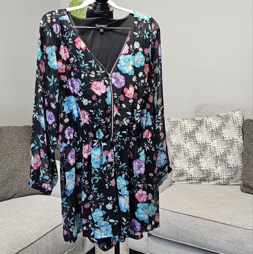 Express Romper - Picture 2 of 6